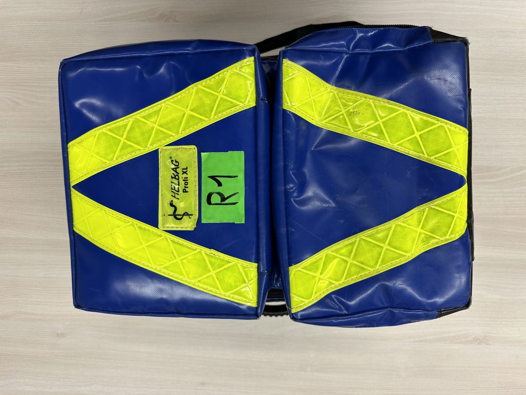 Rettungsrucksack mit zwei Aussenfächern und zwei Innenfächern mit Innenteiler